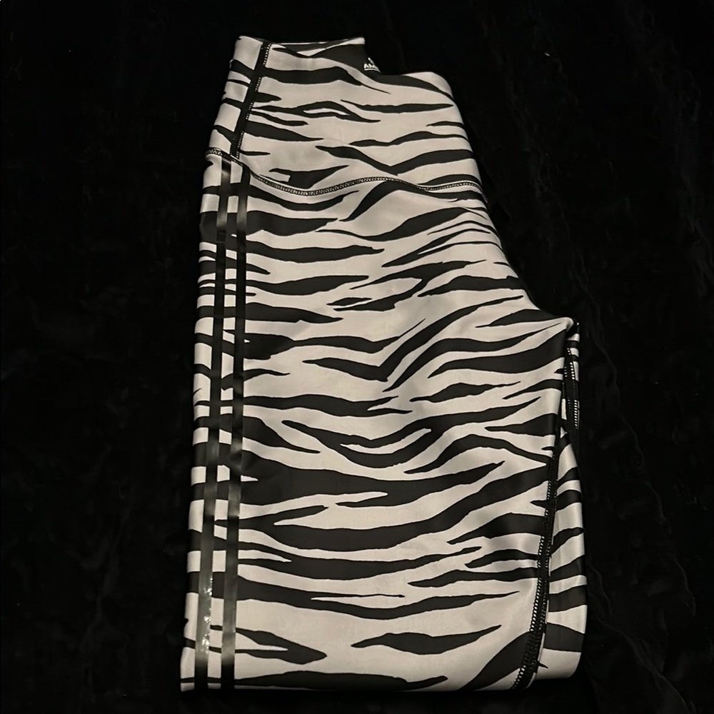 Good American Zebra Print Leggings size 0 like new